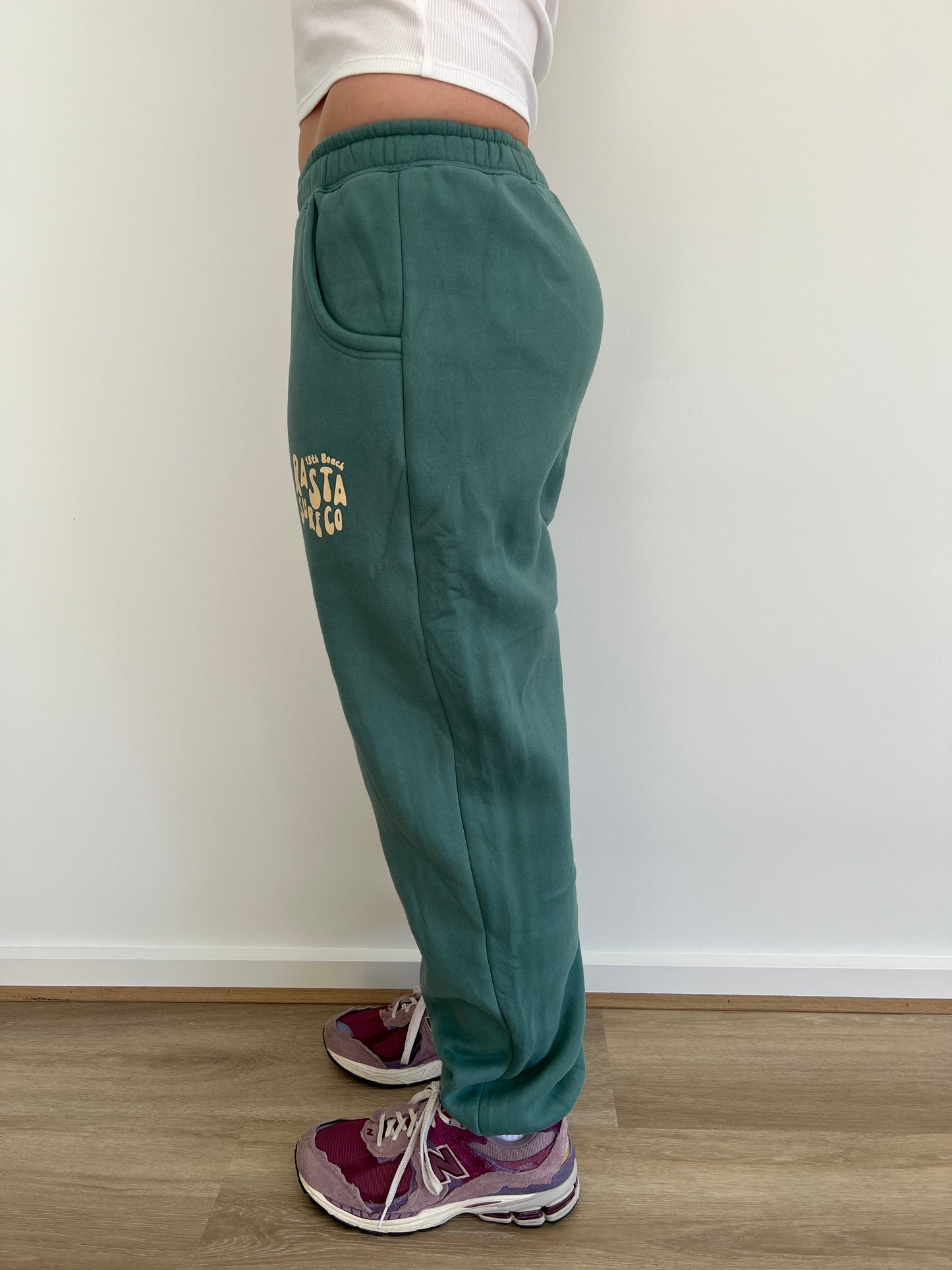 On Surfari Track Pants - Sage