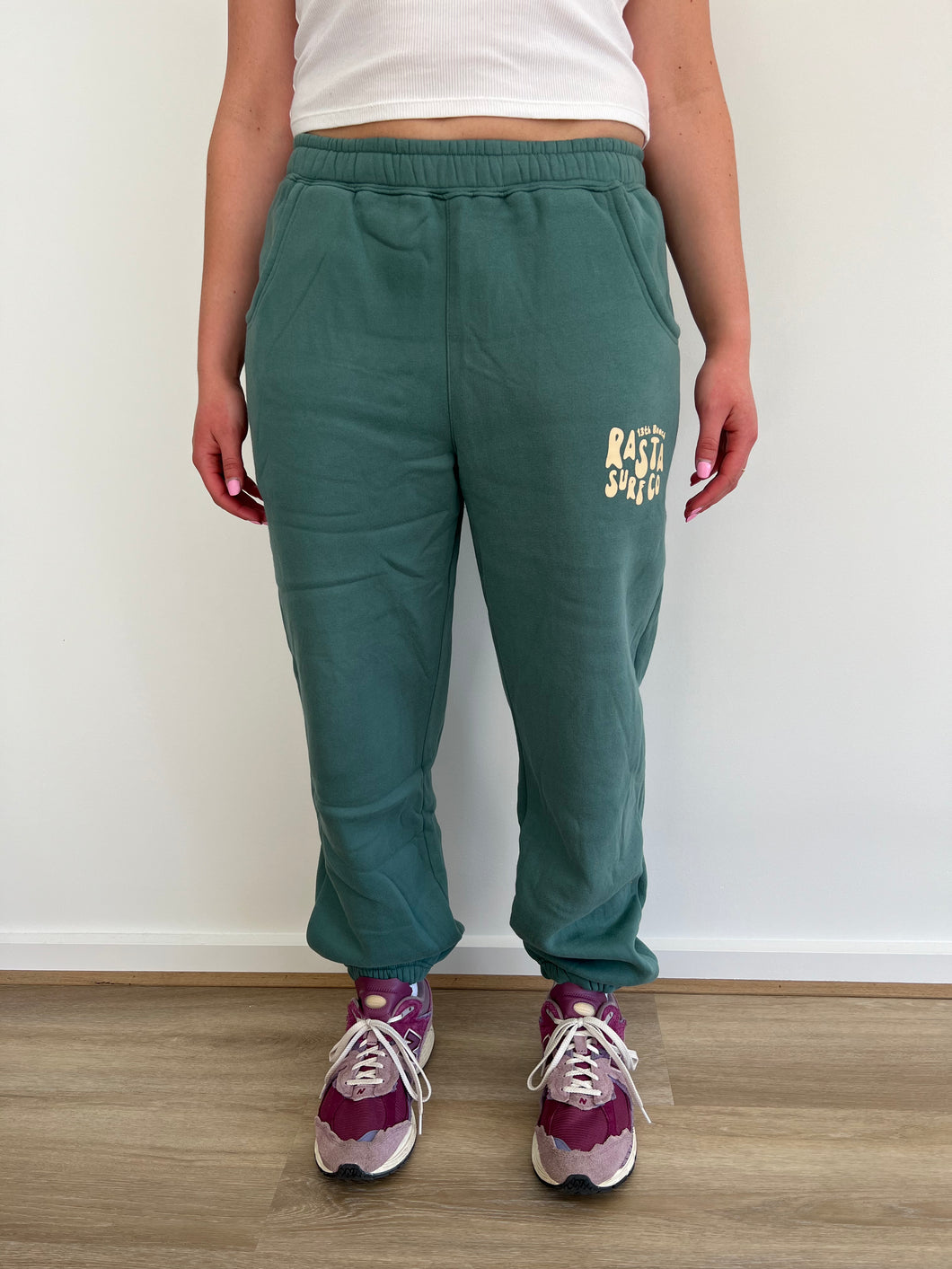 On Surfari Track Pants - Sage