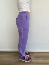 Load image into Gallery viewer, On Surfari Track Pants - Lavender
