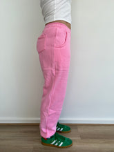 Load image into Gallery viewer, On Surfari Track Pants - Dolly Pink
